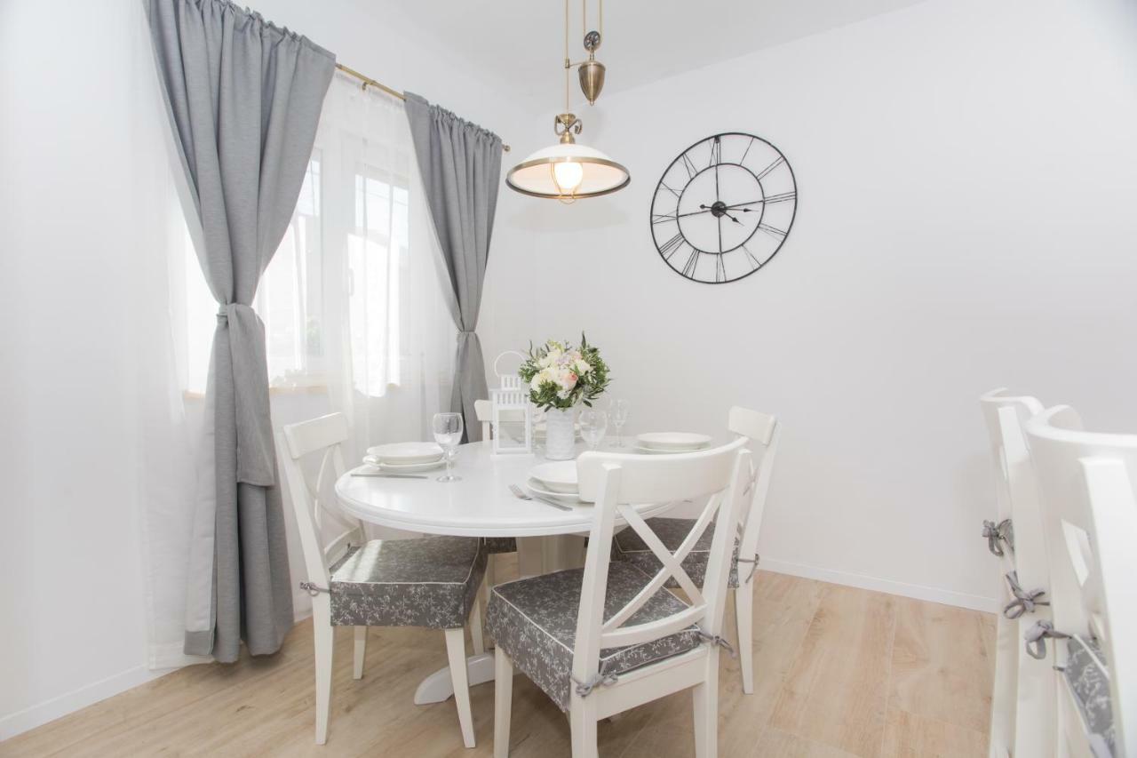 Apartman Slavice Шибеник Екстер'єр фото